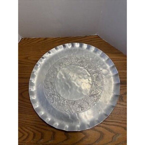 Forged aluminum  Intaglio Design EMPC Vintage  Round Circle serving tray - Picture 2 of 7
